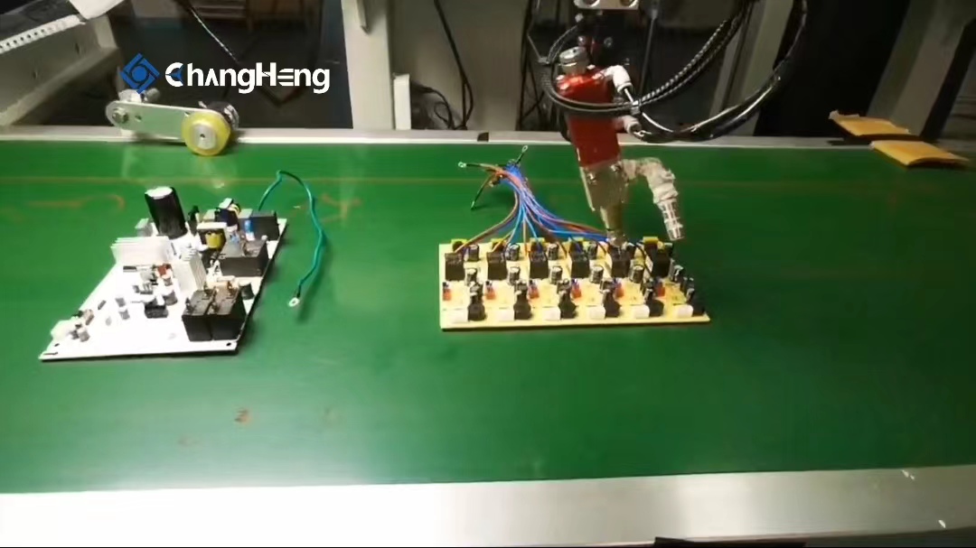 視覺跟隨點(diǎn)膠系統(tǒng)